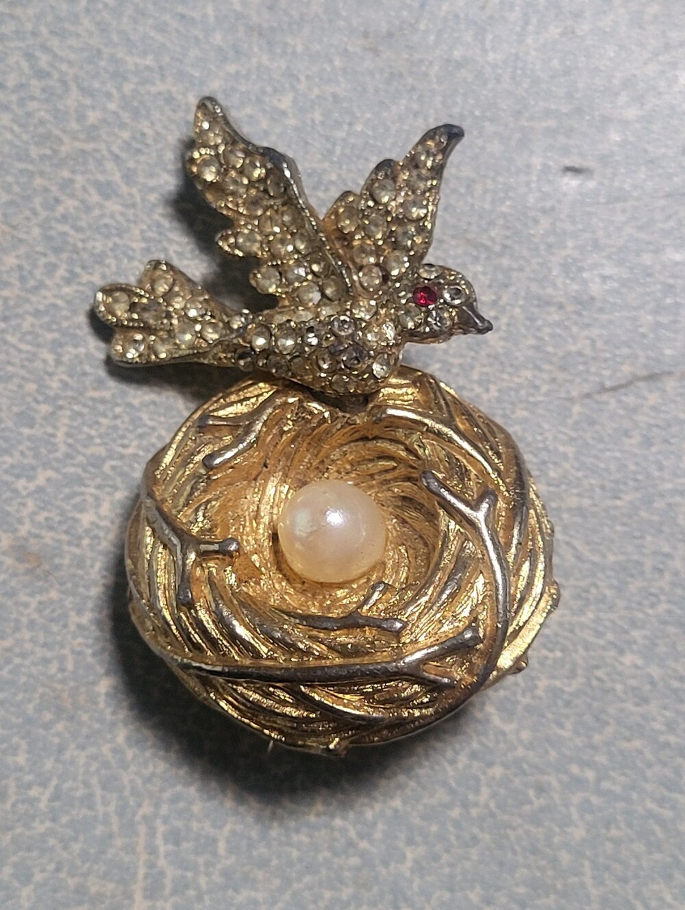 Vintage Rhinestone Bird Nest Brooch with Faux Pearl Egg – Mid-Century